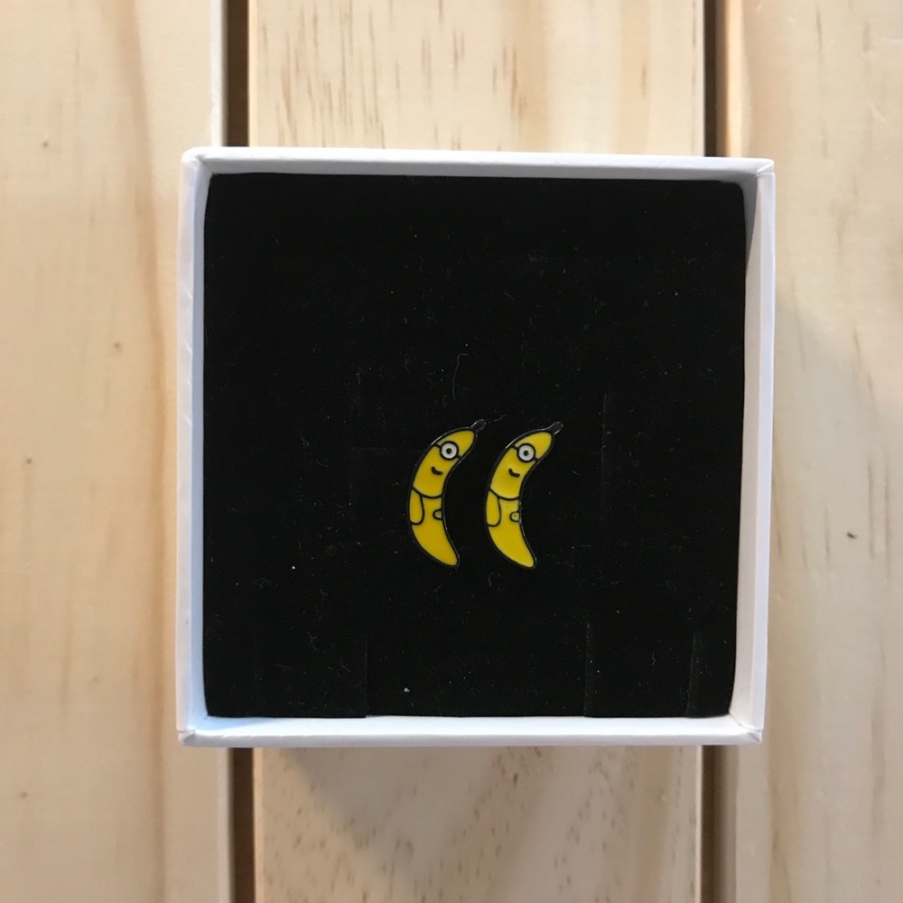 3/$15 Brand New Minion stud Earrings
